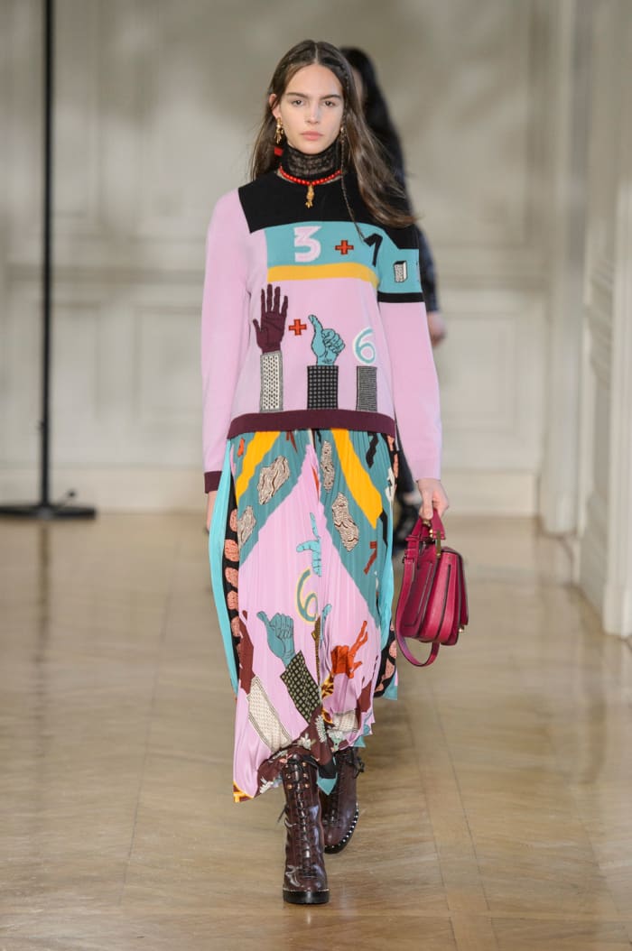 Valentino Gets Loose and Graphic for Fall 2017 - Fashionista