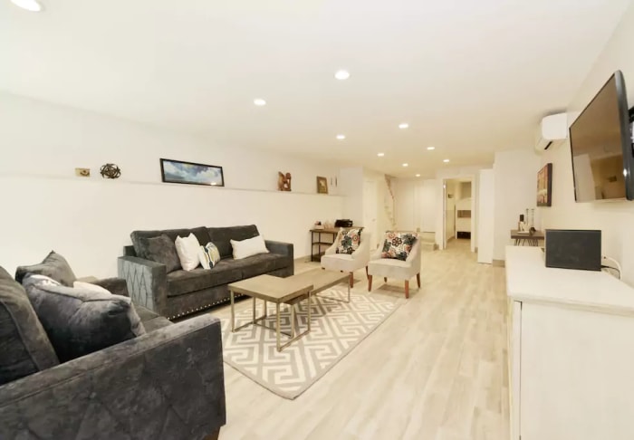 The check-your-iPhone lounge. Photo: Airbnb