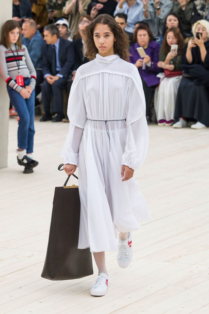 15 Looks We Loved from the Weekend at Paris Fashion Week - Fashionista