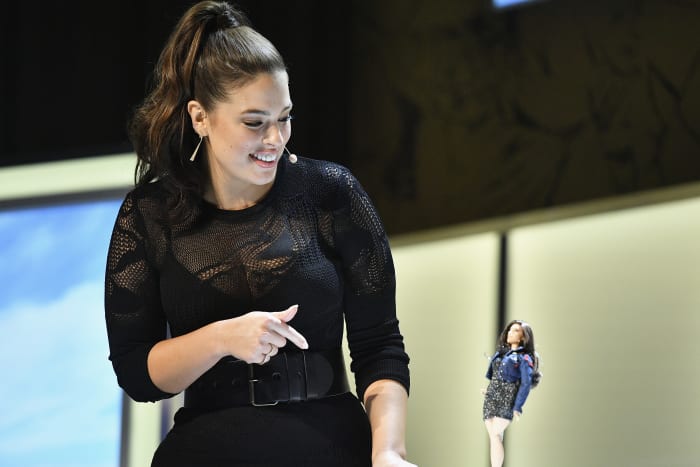 Ashley Graham reveals the new Barbie at the "Glamour" Women of the Year 2016 Summit on Monday in Los Angeles. Photo: Mike Windle/Getty Images for "Glamour"