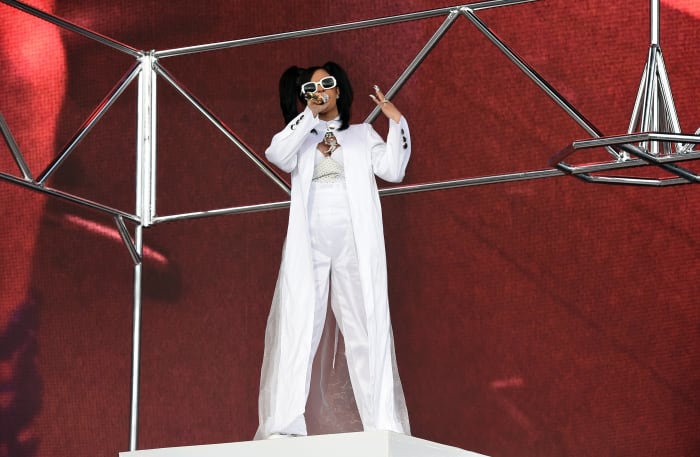 Cardi B Paid Perfect Homage To TLC In All-White Coachella Ensemble ...