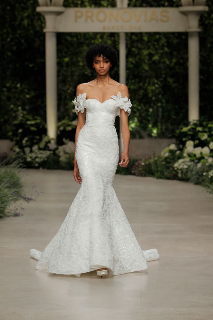 A look from the 2019 Atelier Pronovias collection available at Wedding Dress for Rent.