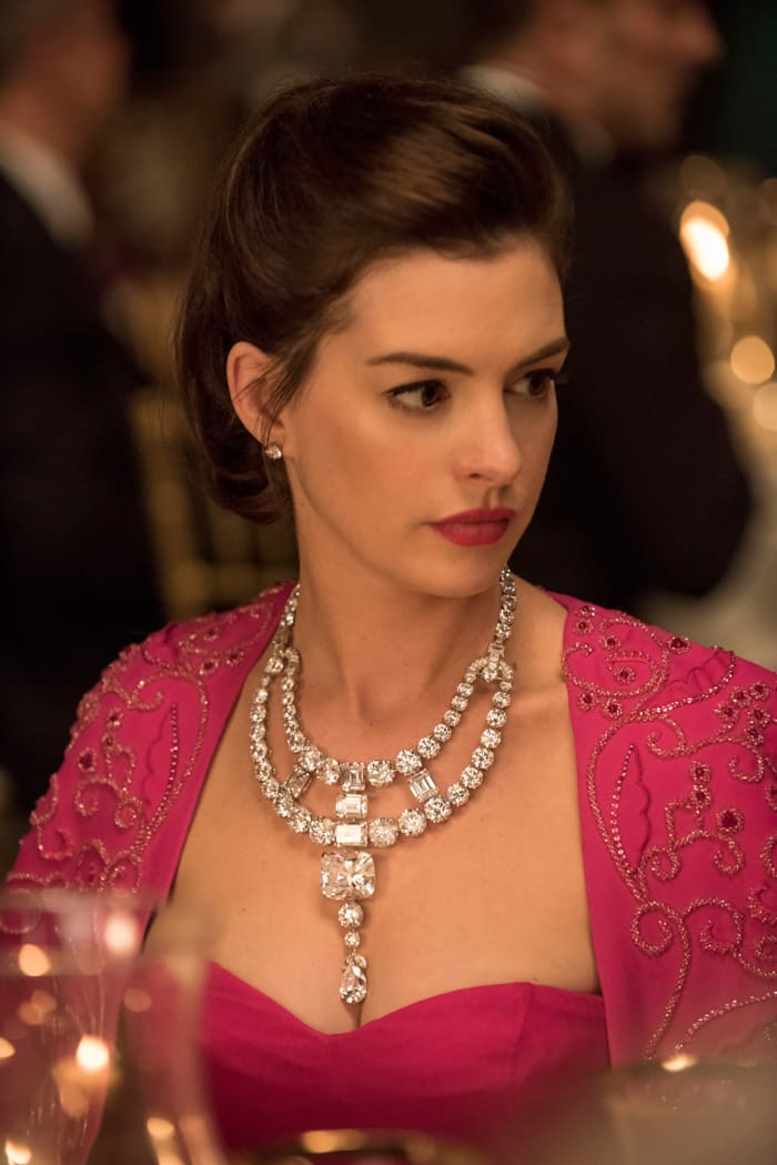 The Costumes in 'Ocean's 8' Helped the Cast Steal Jewels in the Heist