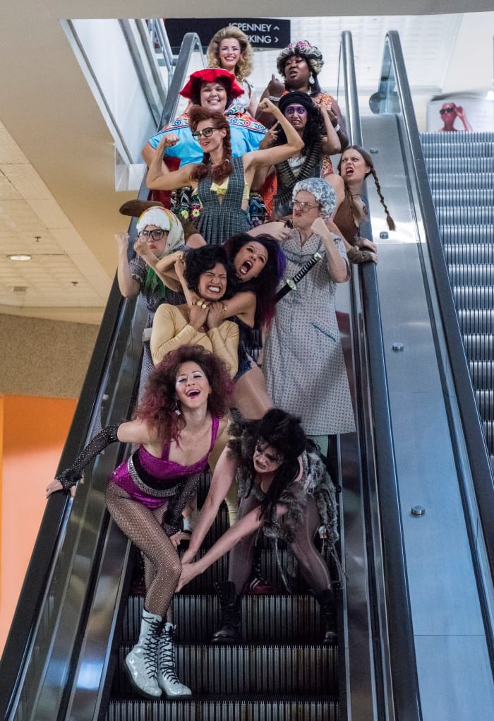 Melrose (Jackie Tohn), Sheila (Gayle Rankin), Jenny (Ellen Wong), Yoyo (Shakira Barrera), Stacey (Kimmy Gatewood), Dawn (Rebekka Johnson), Reggie (Marianna Palka), Rhonda (Kate Nash), Carmen (Britney Young), Arthie (Sunita Mani), Debbie (Betty Gilpin), Tammé (Kia Stevens). Photo: Erica Parise/Netflix