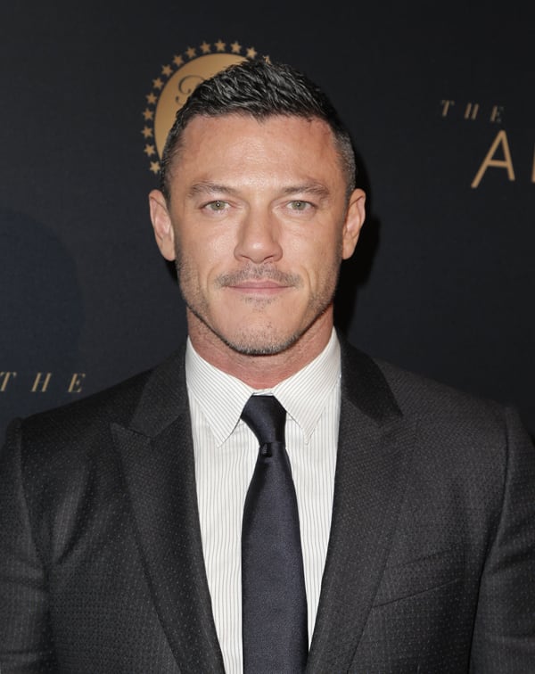 Luke Evans and his Tom Ford-groomed brows at the Los Angeles premiere of "The Alienist." Photo: Tibrina Hobson/Getty Images