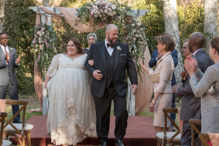 Kate (Chrissy Metz) and Toby (Chris Sullivan) do their best to avoid hypothermia. Photo: Ron Batzdorff/NBC