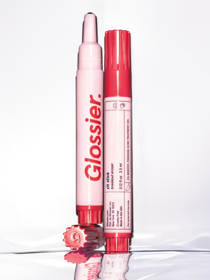 mist a good face Review   Glossier Stick Fashionista Zit