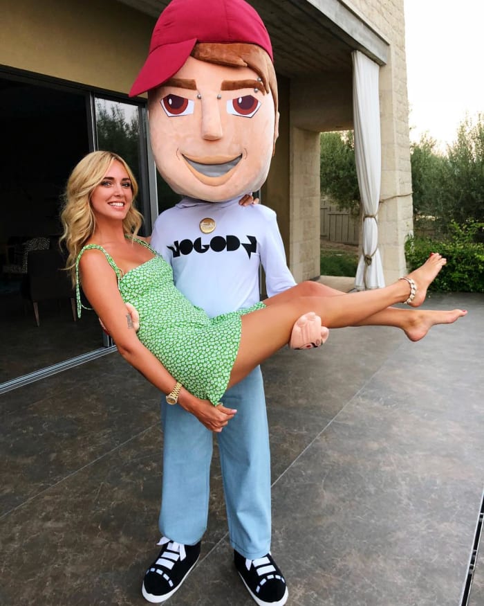 Who said chivalry is dead? Photo: @chiaraferragni/Instagram