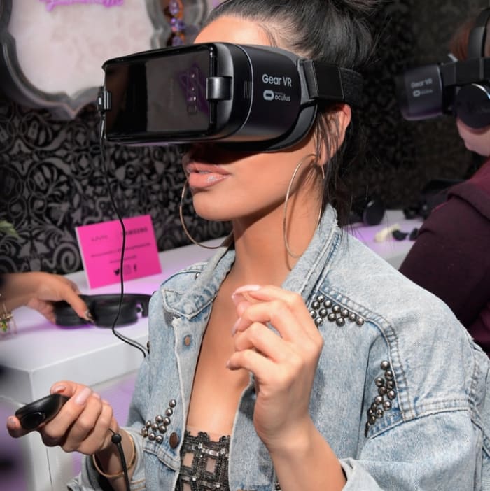 Nyx's virtual reality in-store experience. Photo: @nyxcosmetics/Instagram