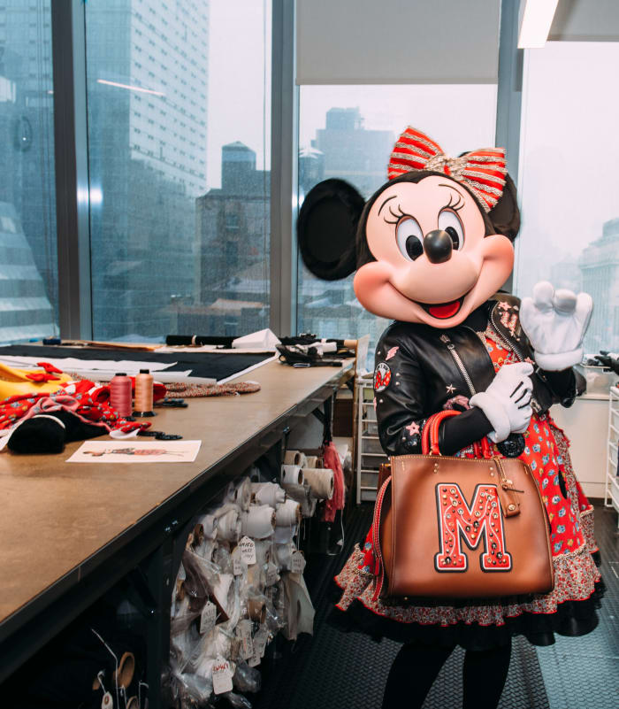 minnie mouse coach slides