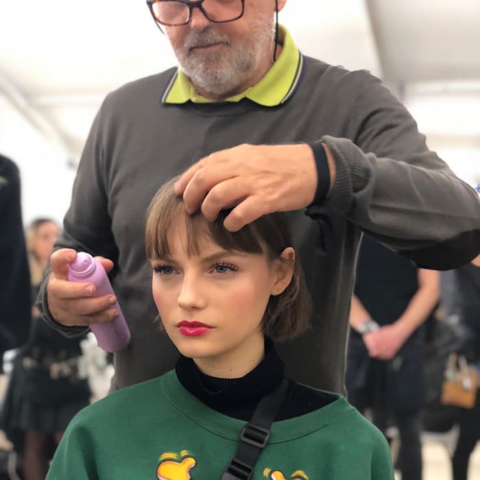 Sam McKnight styling Francesca Summers' hair backstage. Photo: @hairbysammcknight/Instagram