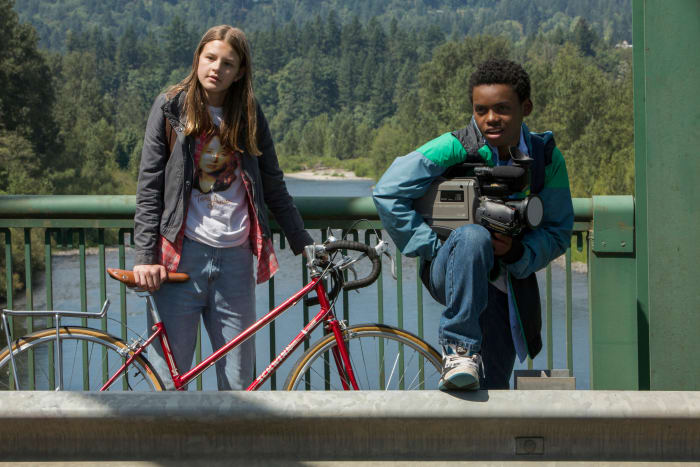 Kate (Peyton Kennedy), Tori Amos and Luke (Jahi Di'Allo Winston). Photo: Scott Patrick Green/Netflix