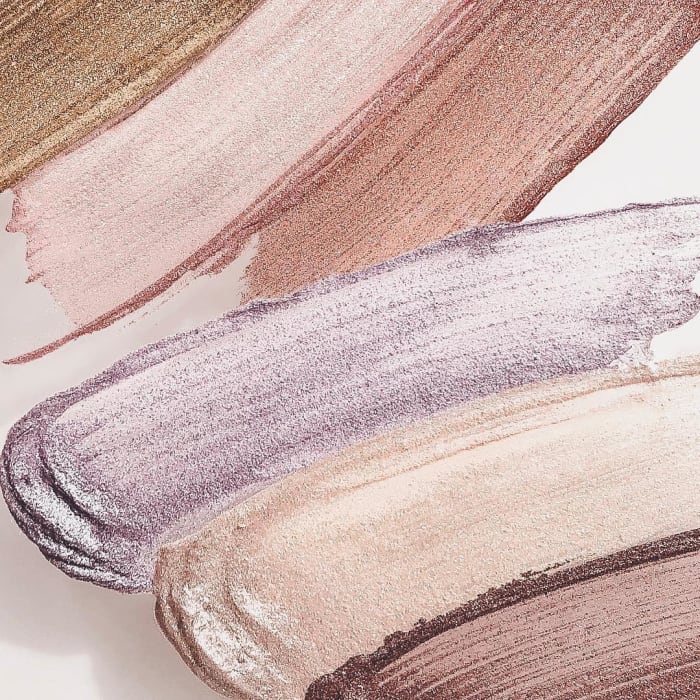 Glossier Lidstar. Photo: @seewantwear/Instagram