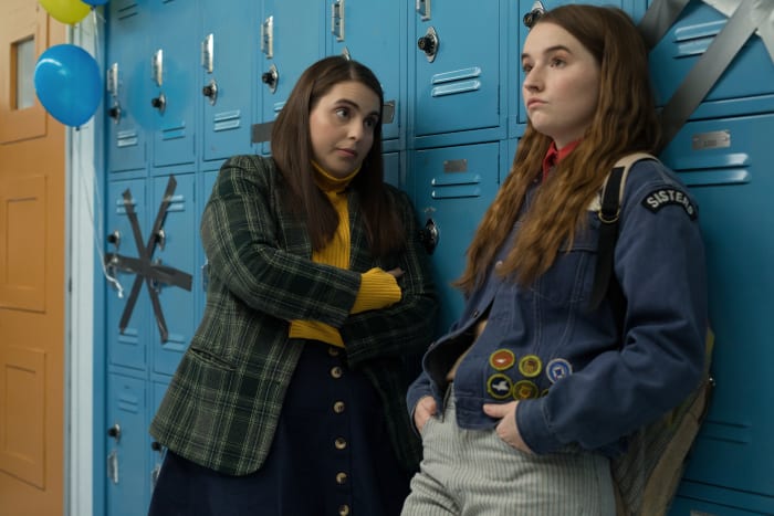 Molly (Beanie Feldstein) and Amy (Kaitlyn Dever) on the last day of senior year. Photo: Francois Duhamel/Courtesy of Annapurna Pictures