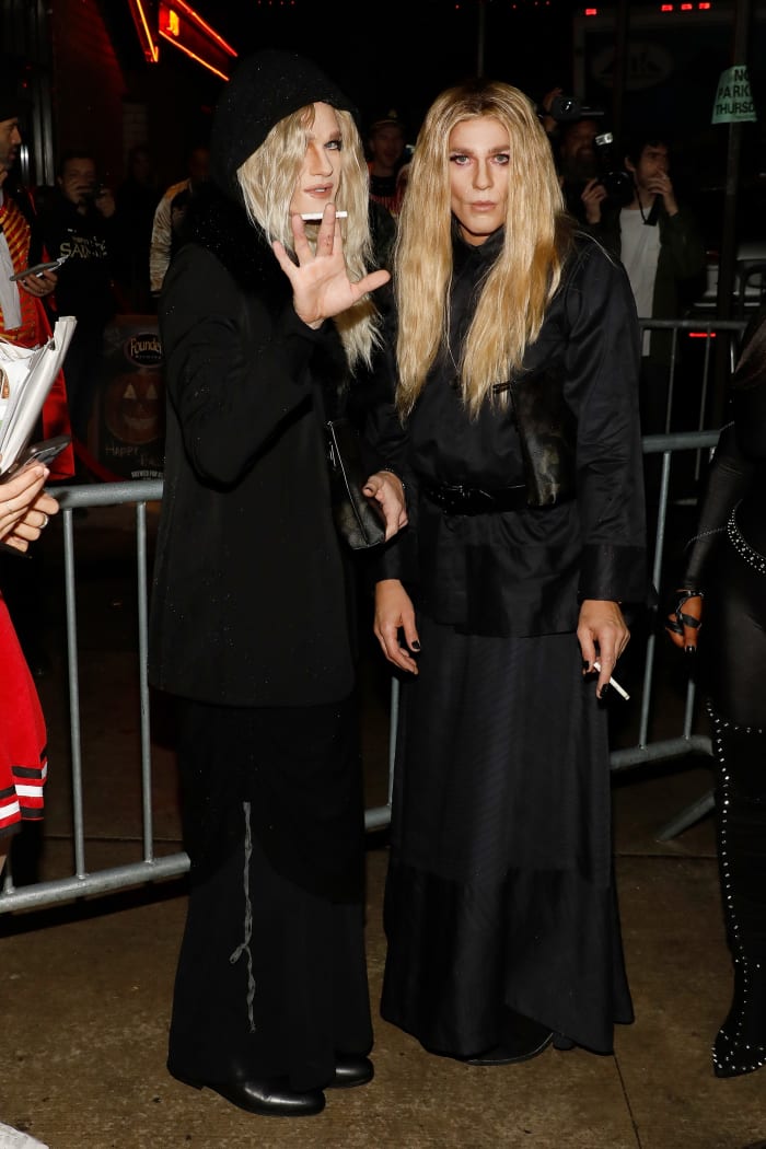 Neil Patrick Harris and David Burtka as Mary-Kate and Ashley Olsen at Heidi Klum's Annual Halloween Party at Cathédrale. Photo: Taylor Hill/Getty Images