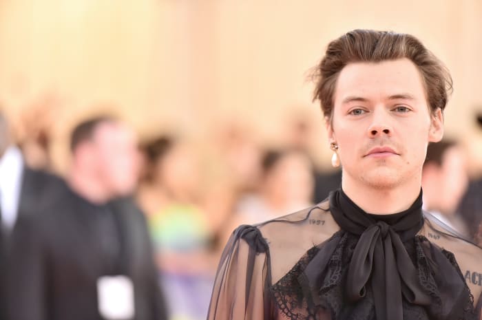 Harry Styles in Gucci at the Met Gala of 2019 which he hosted together. Photo: Theo Wargo / WireImage