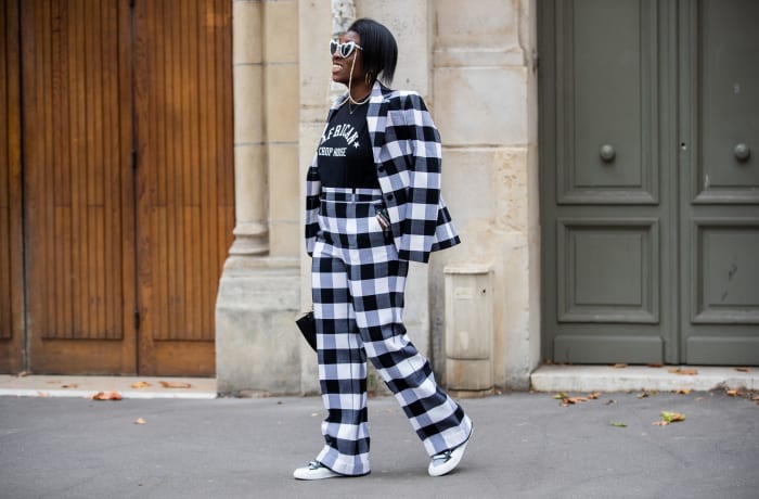 Nikki Ogunnaike on the street at Paris Fashion Week Womenswear Spring 2020.