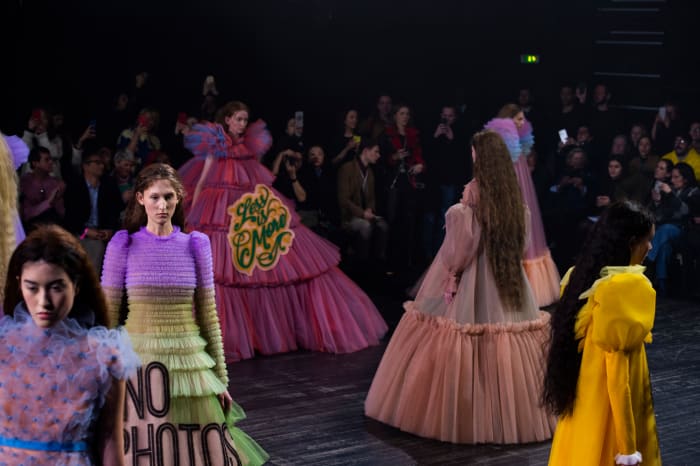 Hey, Quick Question: Which Viktor & Rolf Spring 2019 Couture Gown Are ...