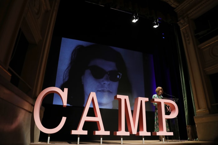 Anna Wintour at the press event for the Costume Institute's spring 2019 exhibition "Camp: Notes on Fashion." Photo: Vittorio Zunino Celotto/Getty Images for The Metropolitan Museum of Art