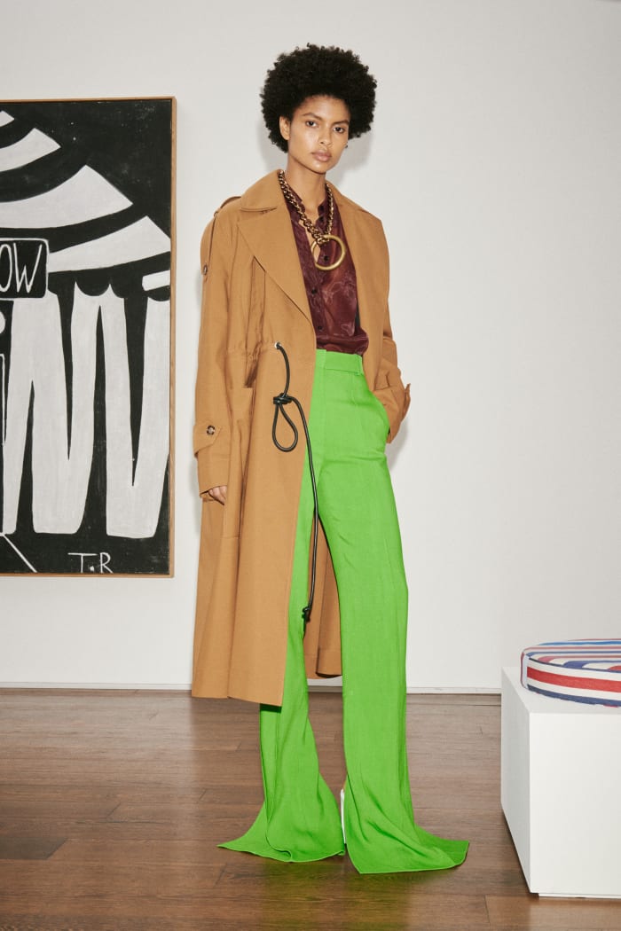 Victoria Beckham Stuck to a Practical-Chic Uniform for Spring 2021 ...