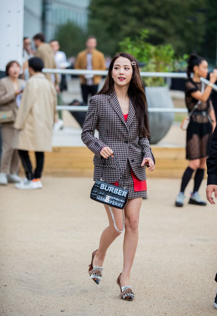 Jisoo, who serves as a Brand Ambassador for Dior, attends Burberry's Spring 2020 runway show at London Fashion Week.