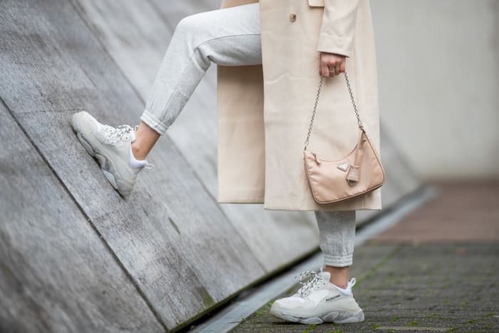 sweatpants-sale-march