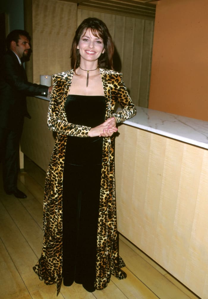 Great Outfits in Fashion History Shania Twain, Queen of Leopard Print