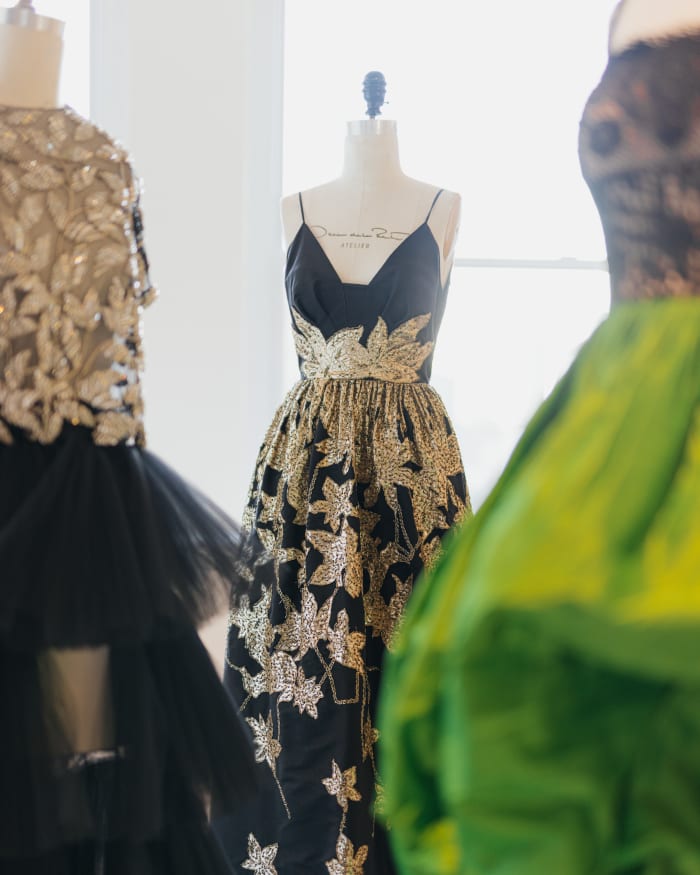 Shop past Oscar de la Renta runway looks from the house itself on Encore.