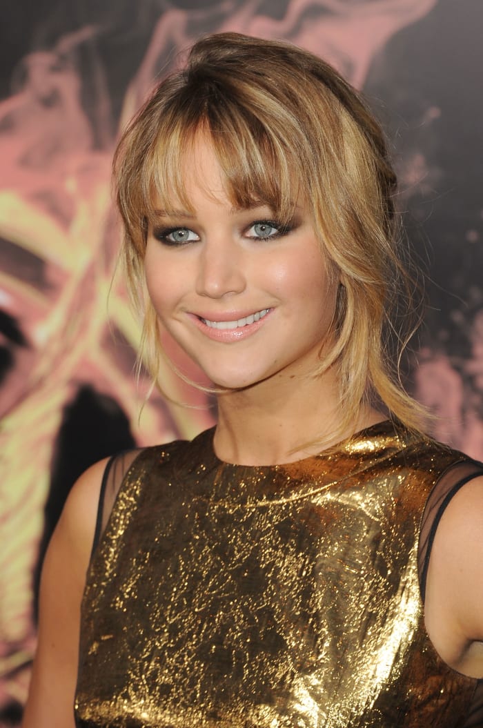 Great Outfits in Fashion History: Jennifer Lawrence in a Golden Prabal ...