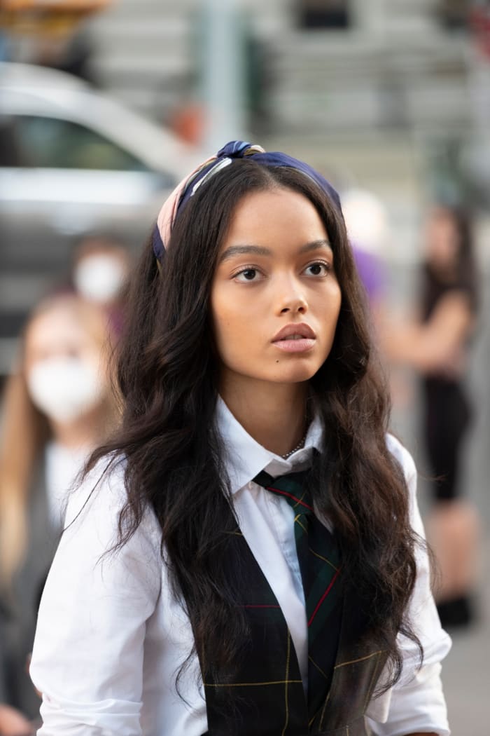 Zoya Lott (Whitney Peak) in the offending headband.