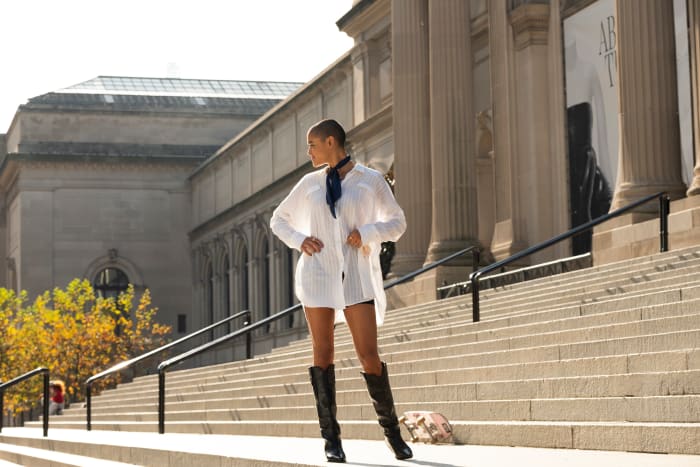 Julien Calloway (Jordan Alexander) in her signature bike shorts.