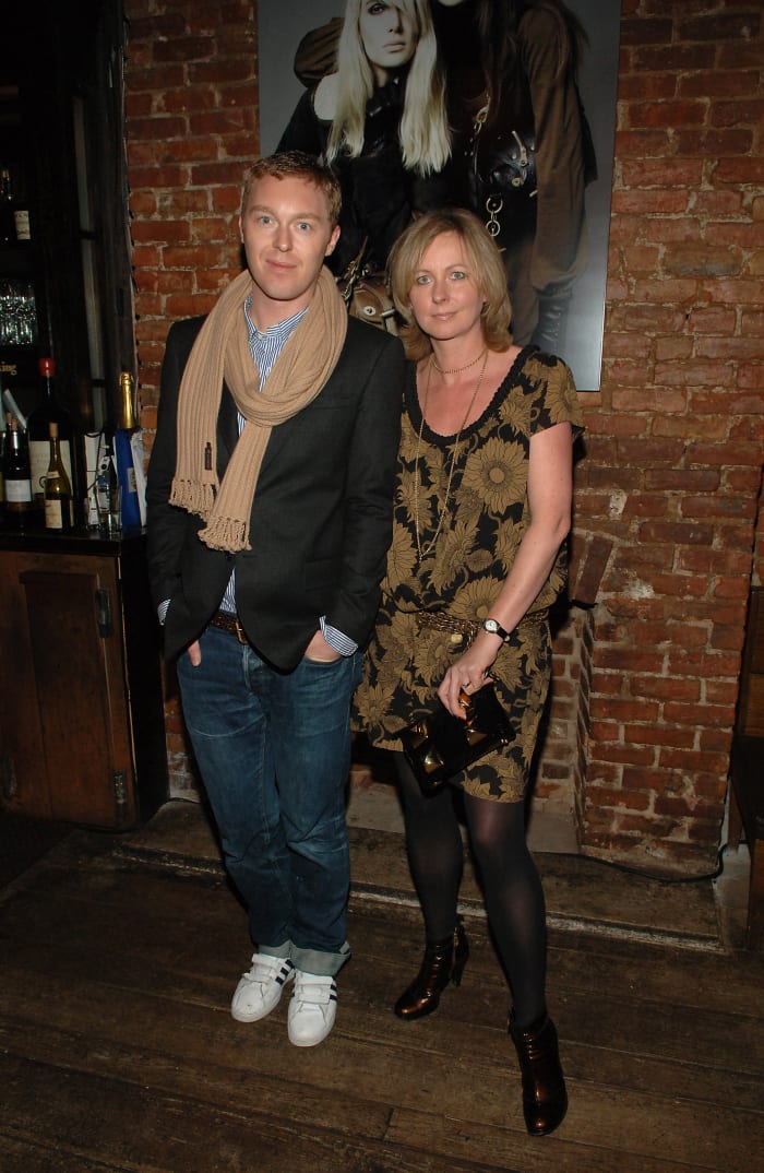 Vevers with Lisa Montague at a U.S. launch party for Mulberry in 2006.