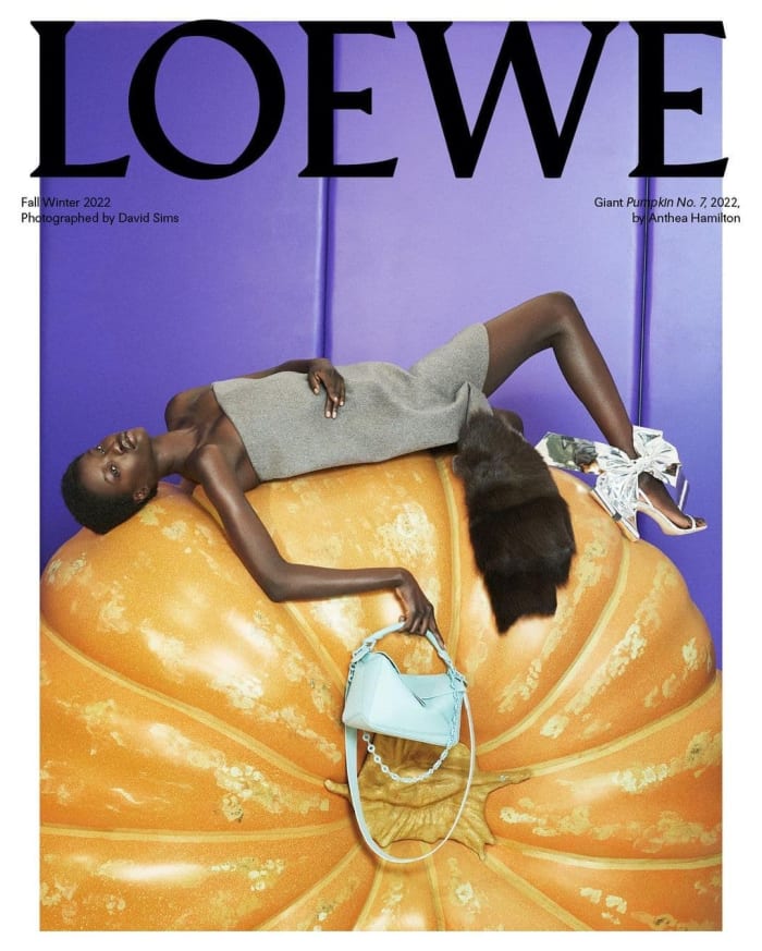Loewe-Ad-Campaign-Fall-2022-the-impression-014