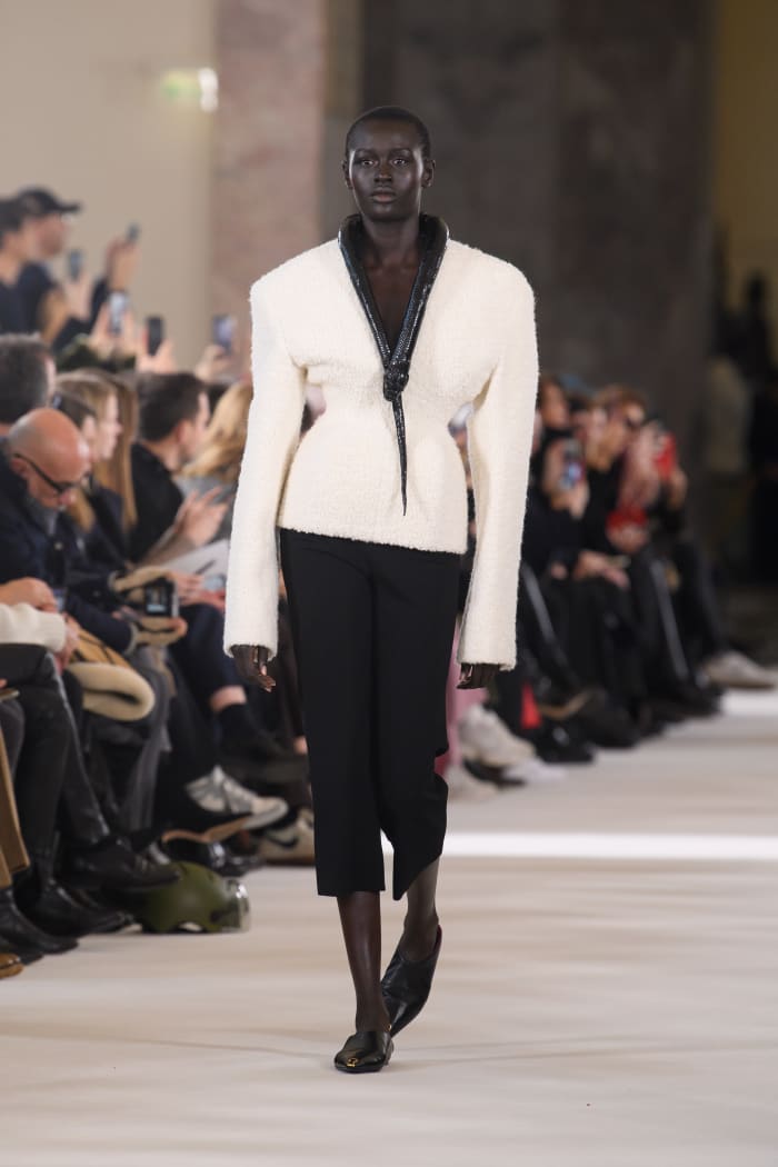 Schiaparelli Haute Couture look spring 2023 (8)
