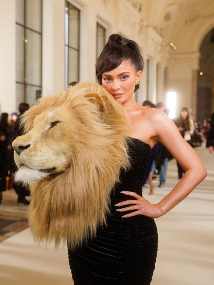 Kylie Jenner's front row look mimicked what was on the runway itself.