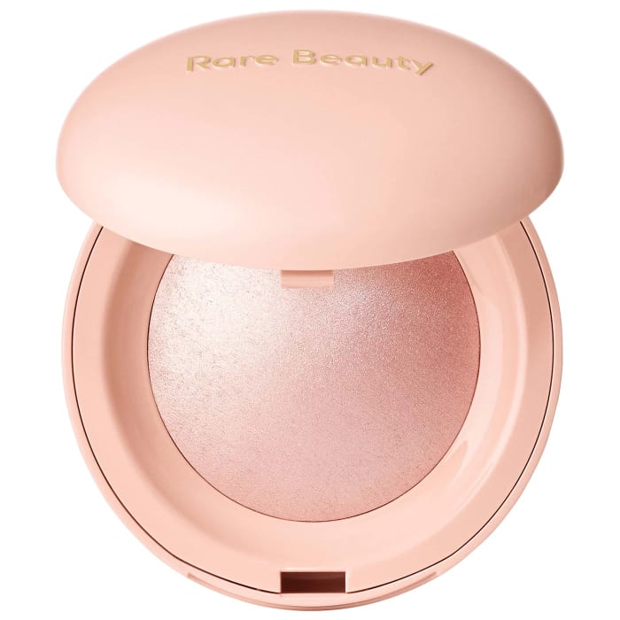 rare-beauty-silky-touch-highlighter