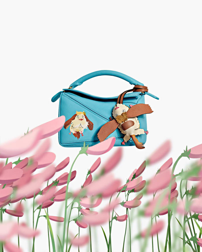 LOEWE_SS23_HMC_COMPLIMENTARY_CONTENT_RGB_CROPPED_4X5_15