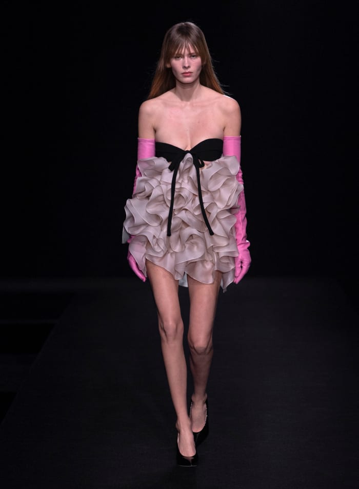 Valentino Haute Couture Spring 2023 (14)