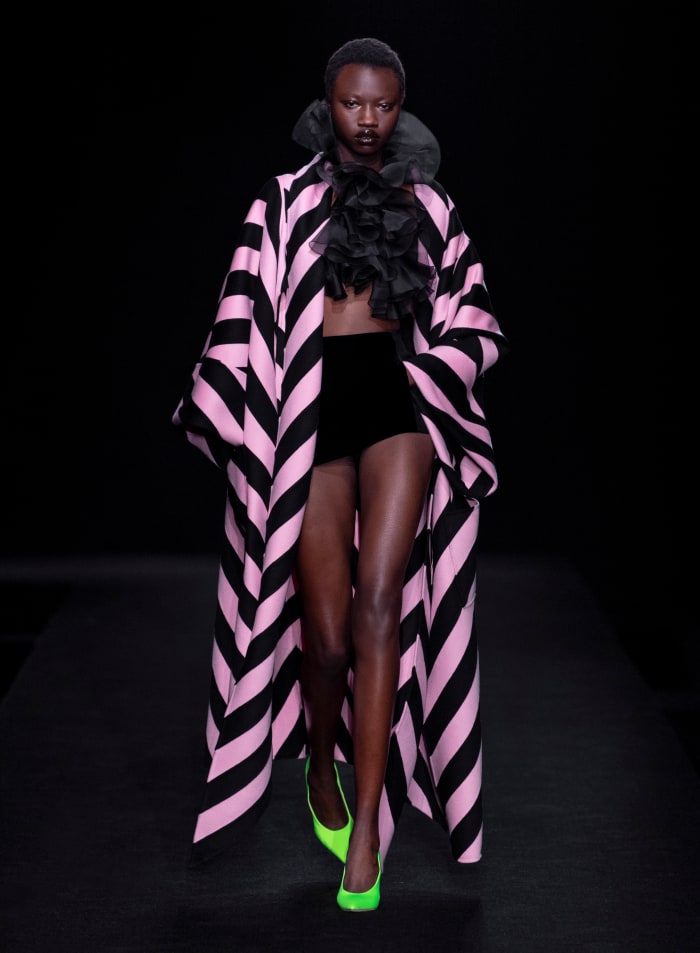 Valentino Haute Couture Spring 2023 (17)