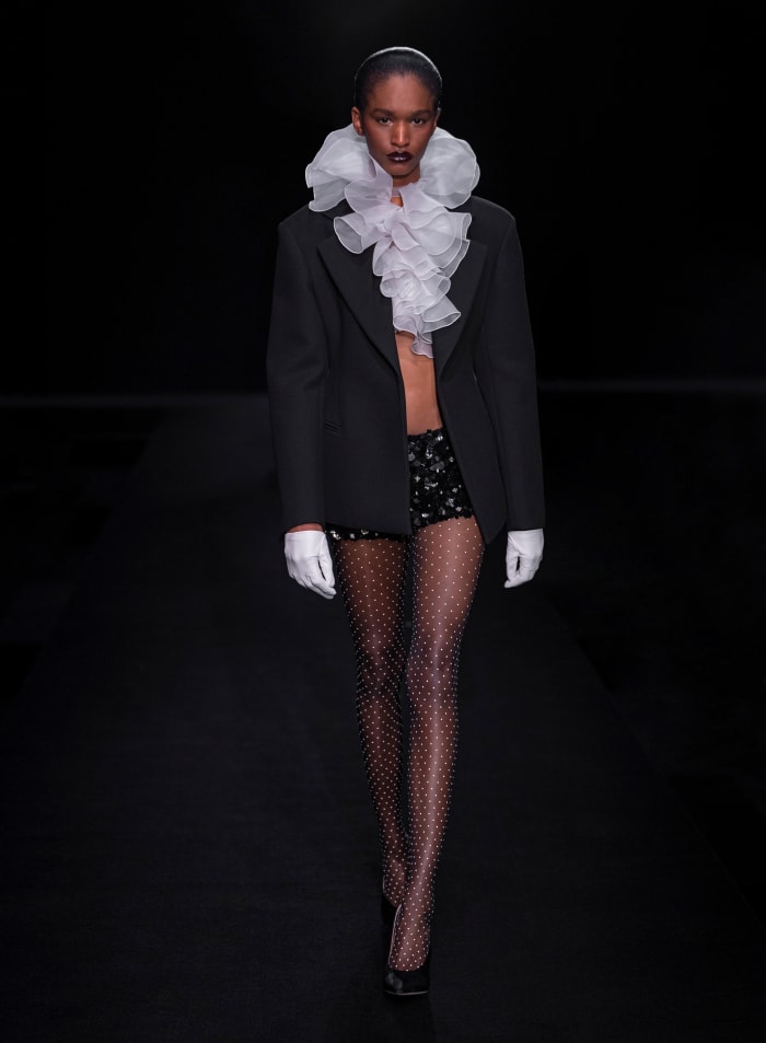 Valentino Haute Couture Spring 2023 (32)