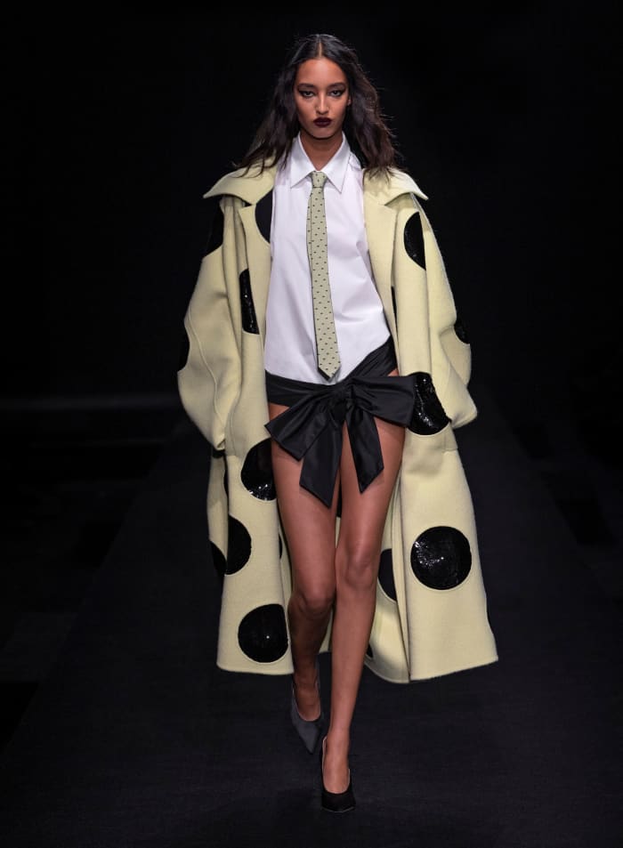 Valentino Haute Couture Spring 2023 (39)