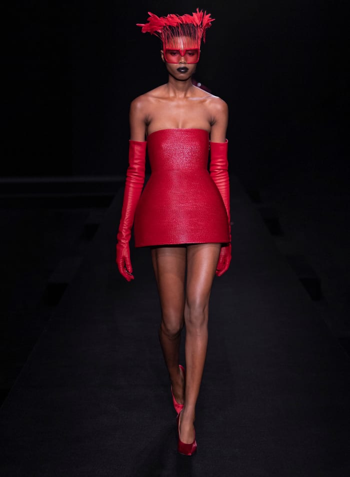 Valentino Haute Couture Spring 2023 (49)