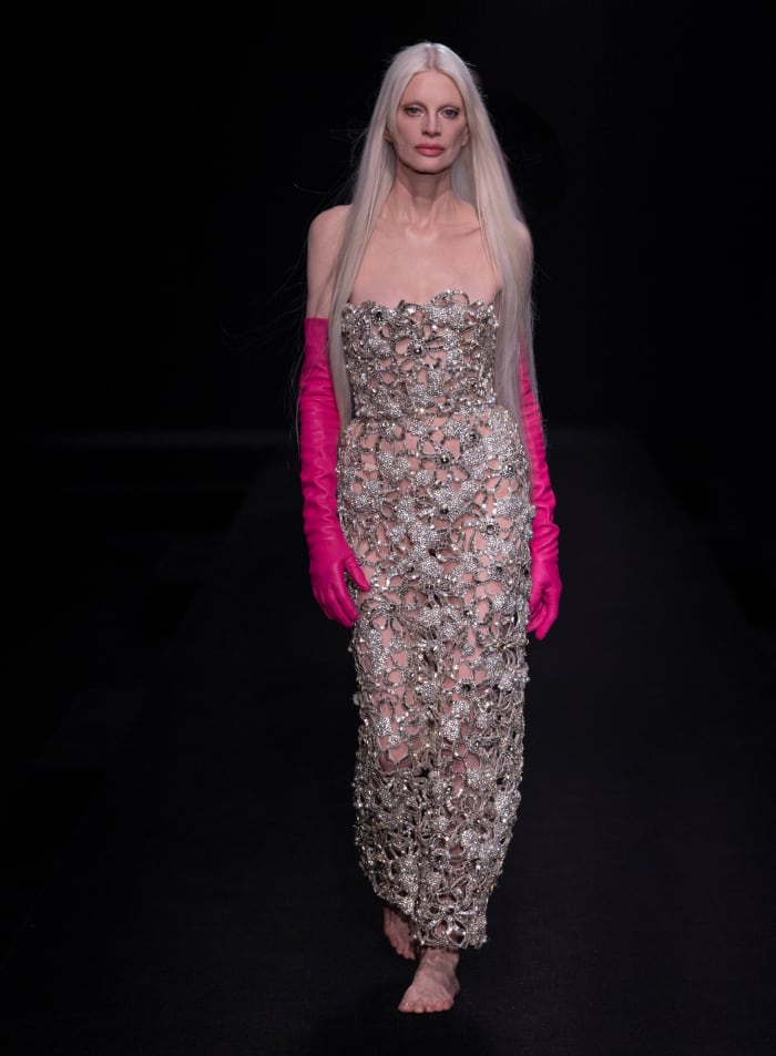 Valentino Haute Couture Spring 2023 (55)