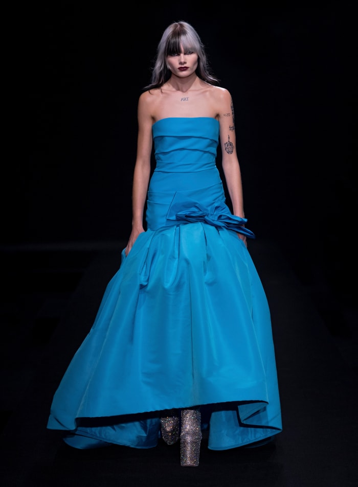 Valentino Haute Couture Spring 2023 (60)
