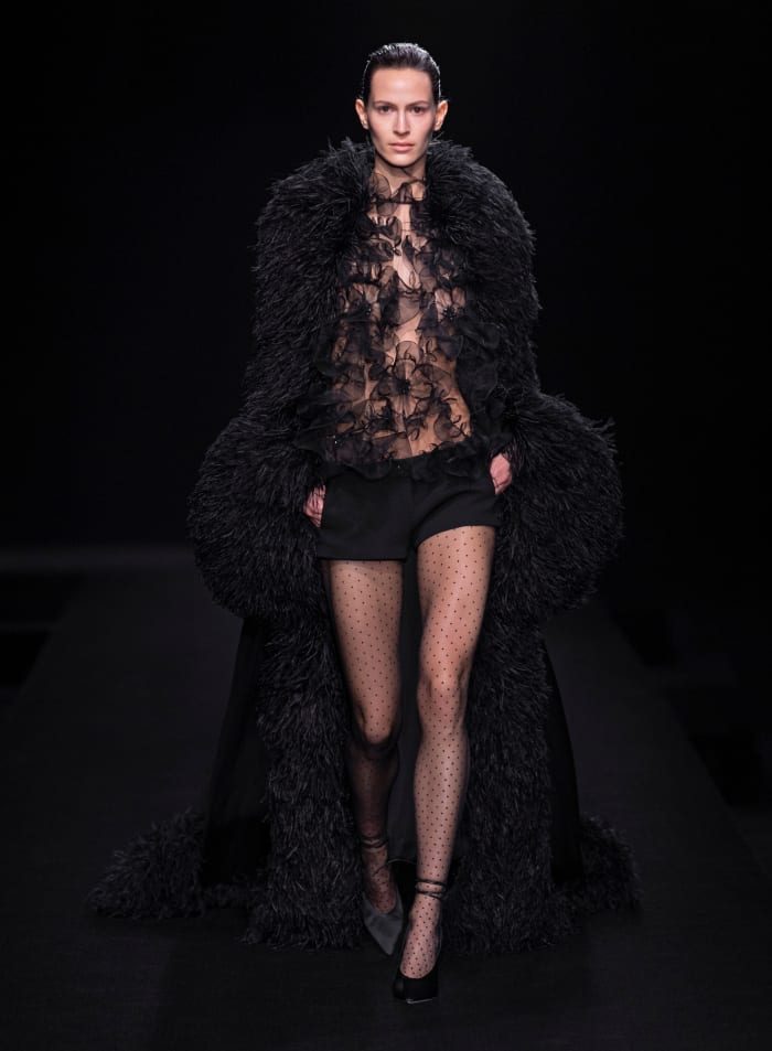 Valentino Haute Couture Spring 2023 (72)