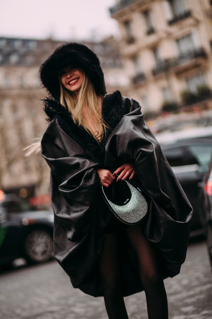 Paris Fashion Week Spring 2023 Haute Couture Street Style 4