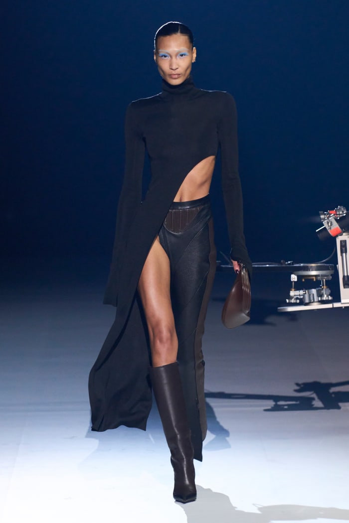 Mugler fall 2023 15