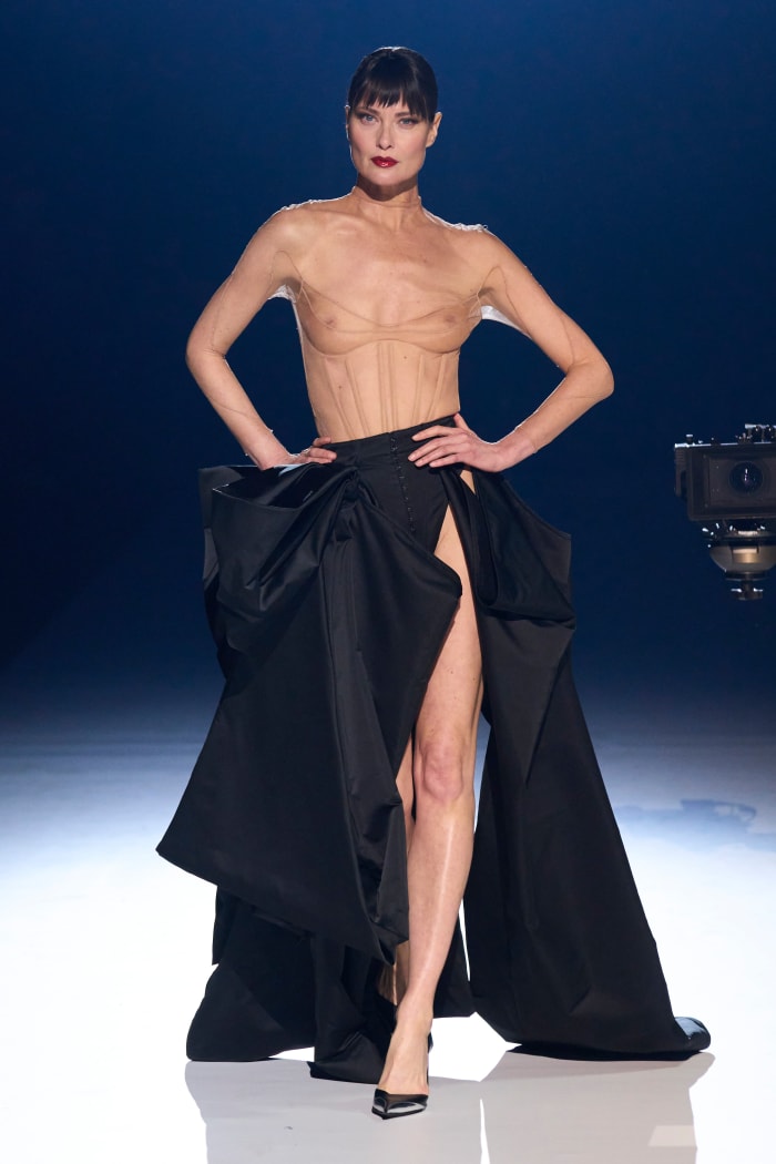 Mugler fall 2023 35