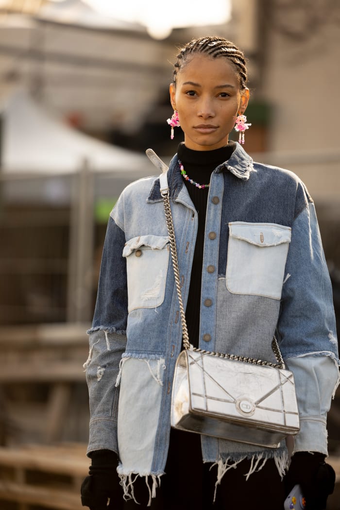 The 41 Best Beauty Looks From Paris Fashion Week Street Style - Fashionista