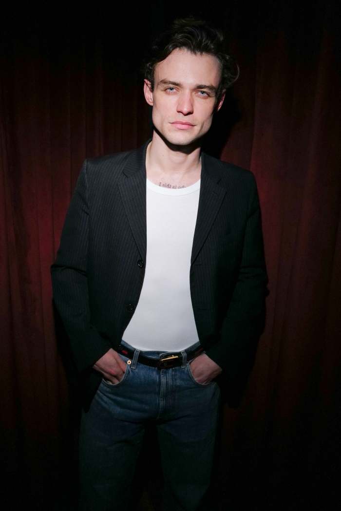 Хиро файнс-тиффин реклама духов. Хиро файнс-тиффин сейчас 2023. The after 2023. Adobe after effects 2023. The after 2023.